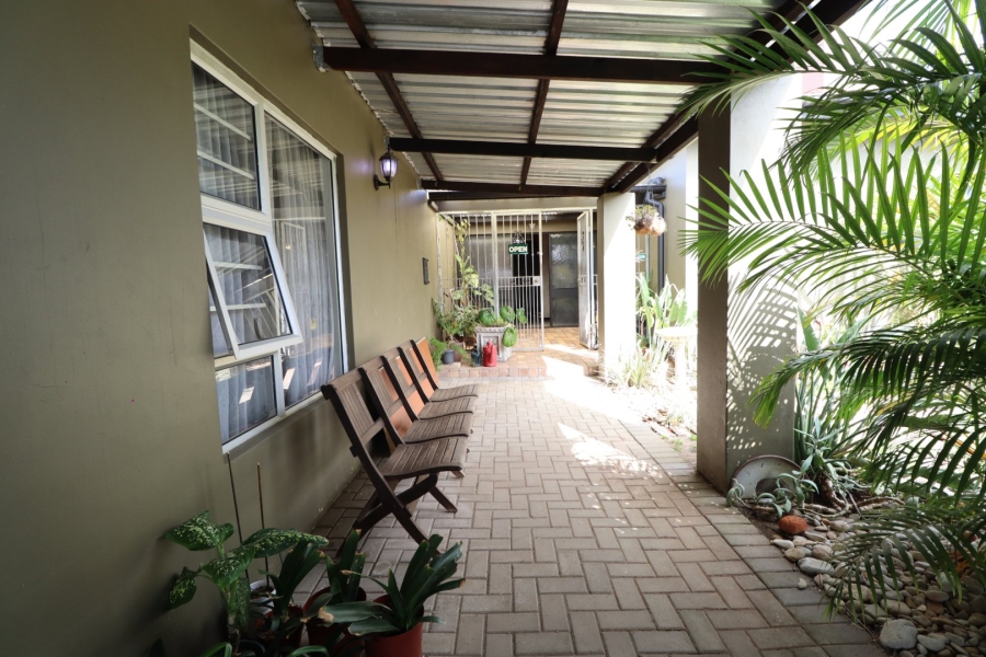 5 Bedroom Property for Sale in Kabega Park Eastern Cape